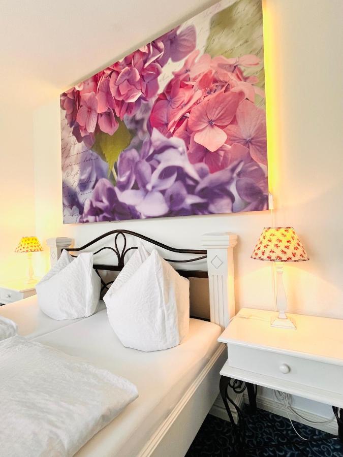 Pension Altstadt Moench In Top Lage Preis Inclusive 5 Prozent Bettensteuer Und Fruehstueck Штральзунд Экстерьер фото